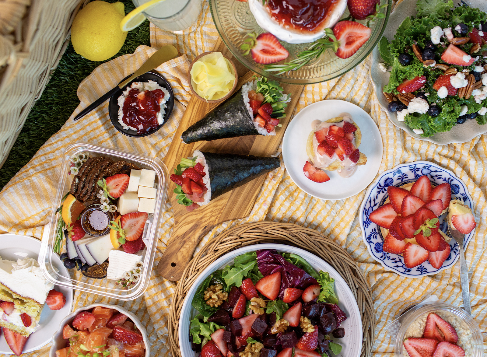 summer's sweetest seasonal eats at new leaf community markets
